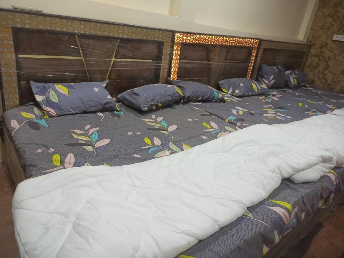 Shree Kashi Govardhan Dham Hotel Ujjain Luaran gambar